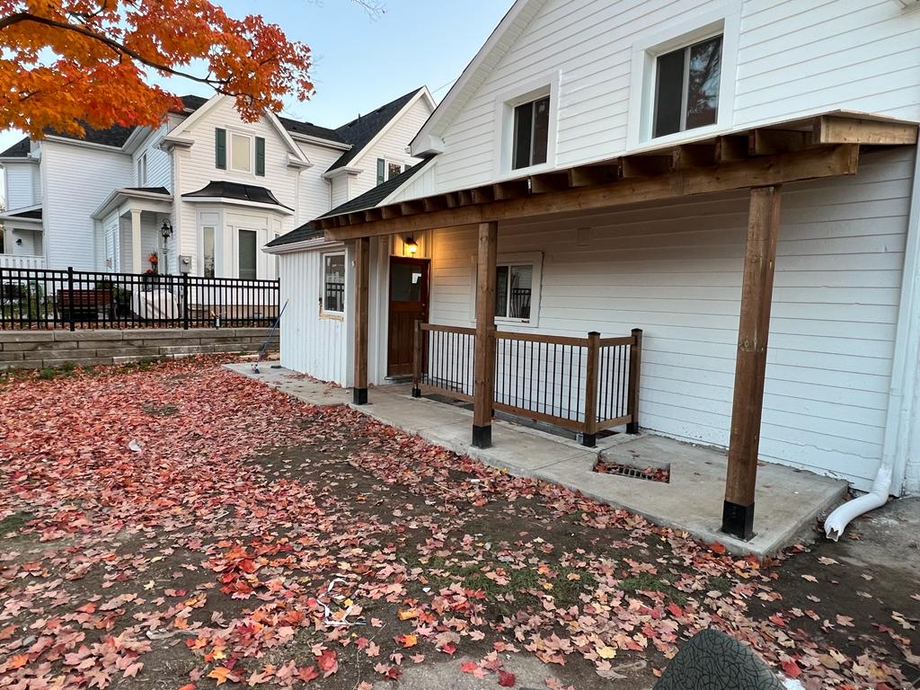 Toronto-woodworking-carpentry-and-landscaping-services-29992